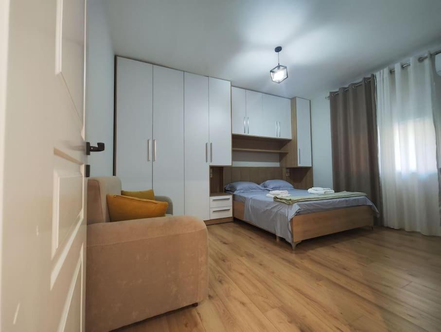 Starlight Downtown Apartment 地拉那 外观 照片