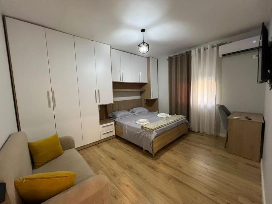 Starlight Downtown Apartment 地拉那 外观 照片