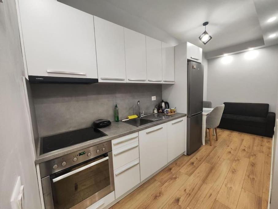 Starlight Downtown Apartment 地拉那 外观 照片